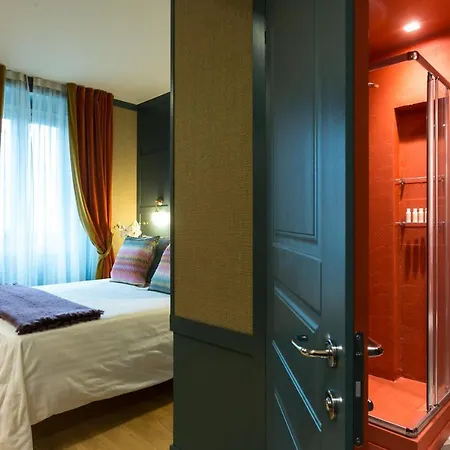 Living Guest house 2*